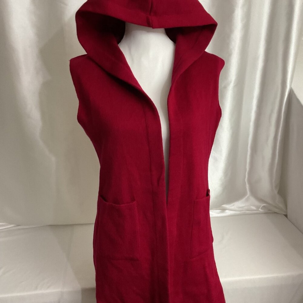 Hooded Sleeveless Red Knit Vest With Lace-Up Back Detail- size L Womens Open Fro